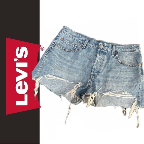 Levi’s 501 Women’s Distressed‎ Embellished Jean Shorts - size 32 - Picture 1 of 3